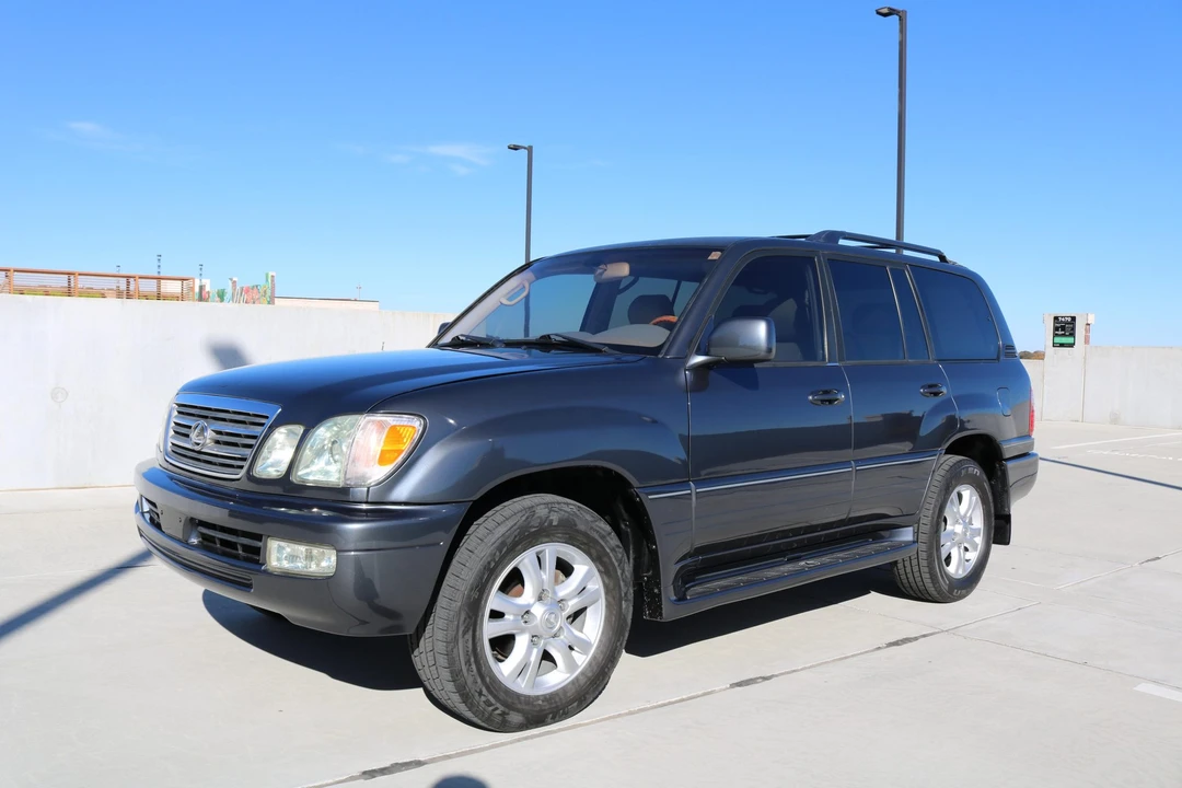 2003 Lexus LX 2nd Gen - Image 2 of 31