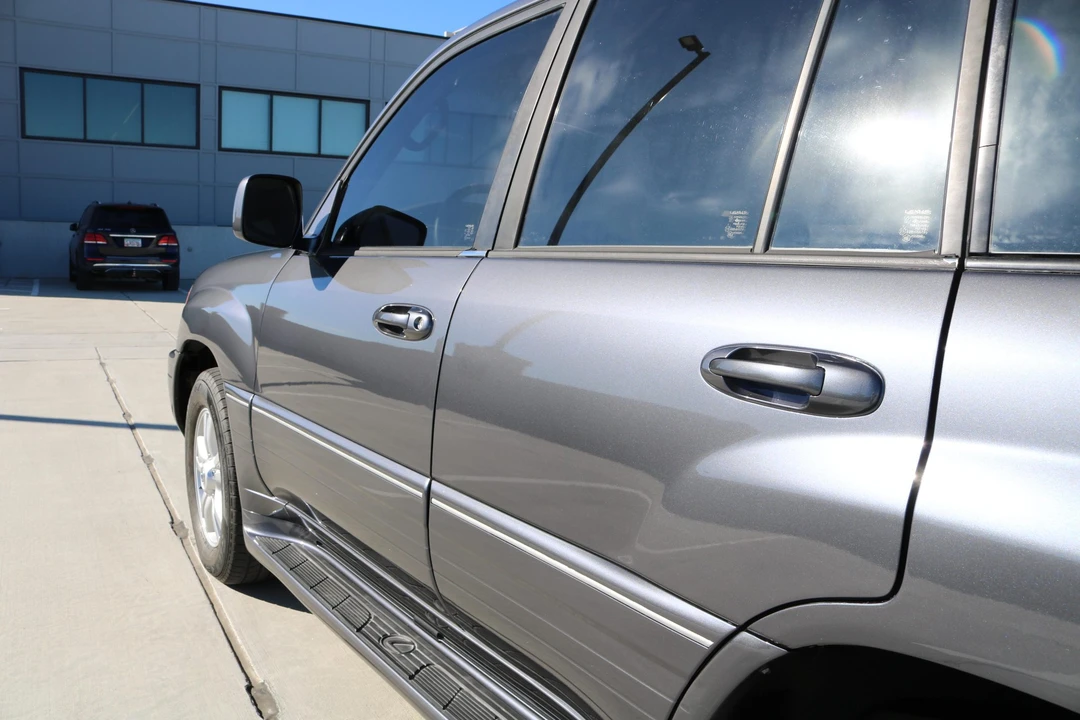 2003 Lexus LX 2nd Gen - Image 16 of 31
