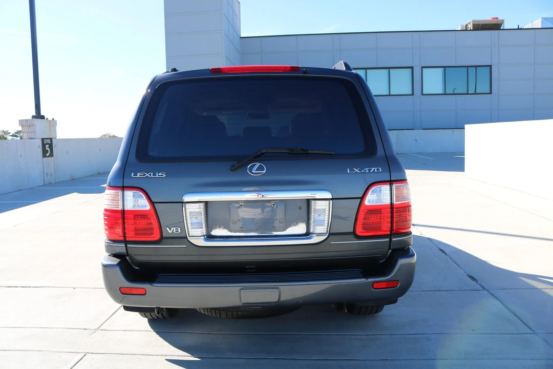 2003 Lexus LX 2nd Gen - Image 7 of 31
