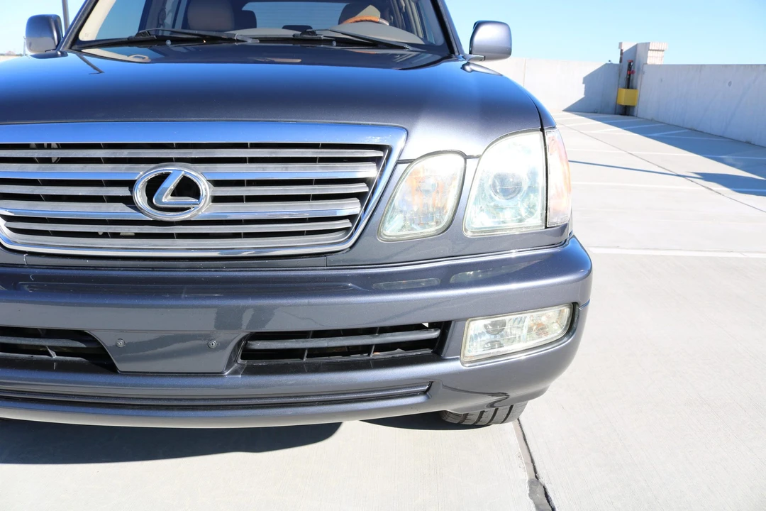 2003 Lexus LX 2nd Gen - Image 30 of 31