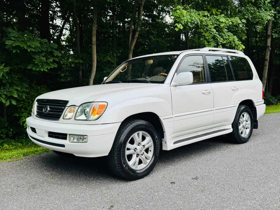 2003 Lexus LX 2nd Gen - Image 20 of 31