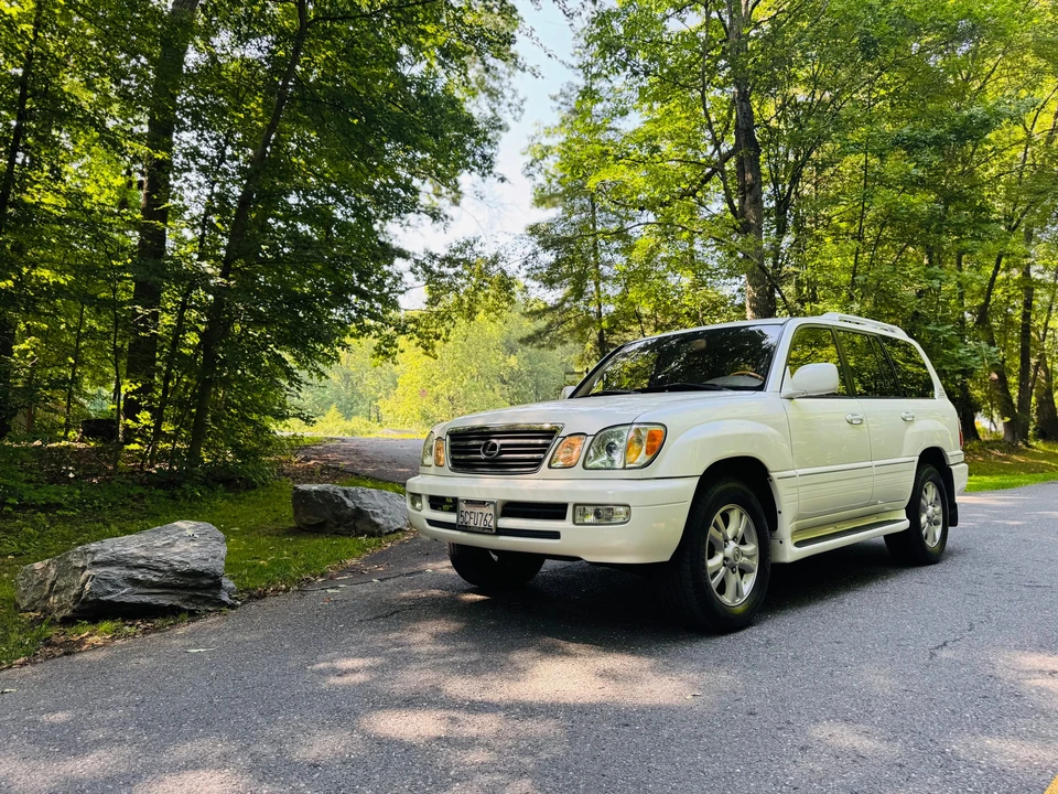 2003 Lexus LX 2nd Gen - Image 7 of 31