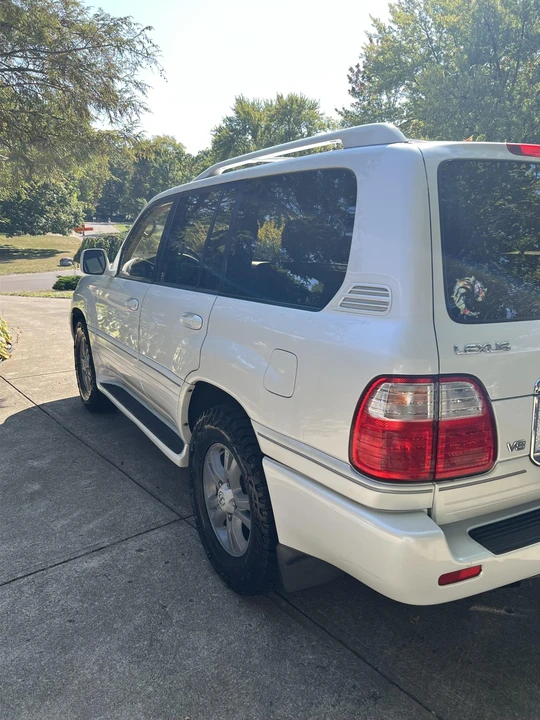 2003 Lexus LX 2nd Gen - Image 30 of 31