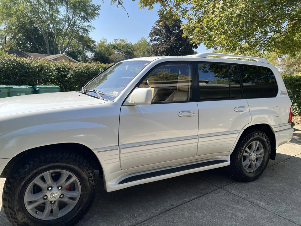 2003 Lexus LX 2nd Gen - Image 28 of 31