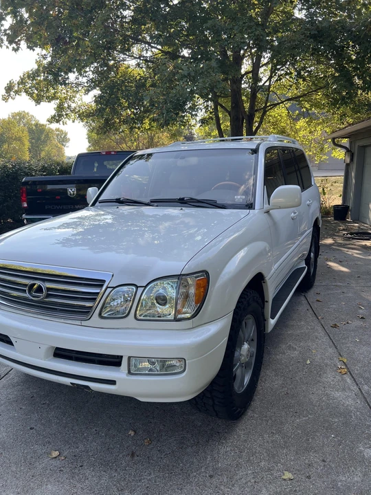 2003 Lexus LX 2nd Gen - Image 22 of 31