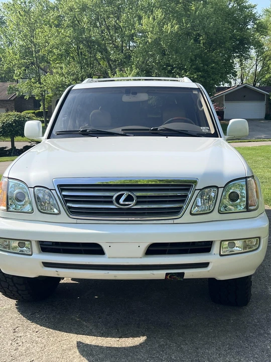 2003 Lexus LX 2nd Gen - Image 19 of 31