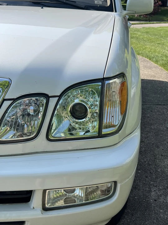 2003 Lexus LX 2nd Gen - Image 21 of 31