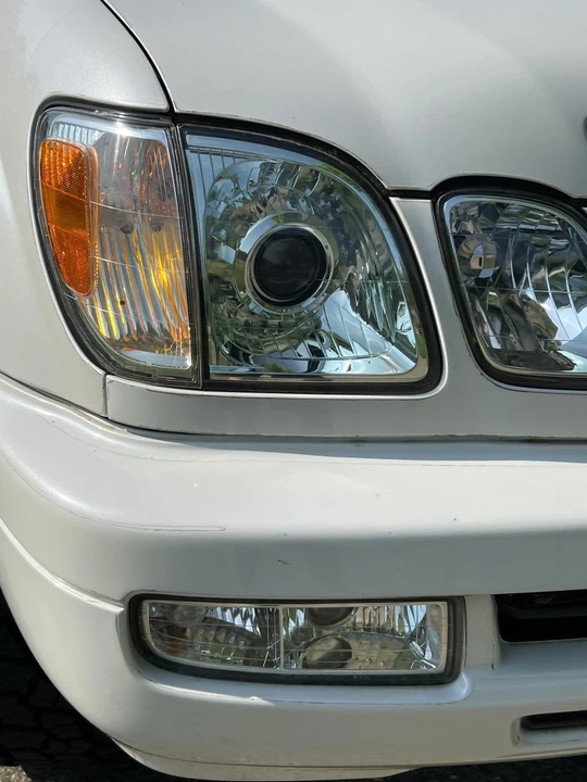 2003 Lexus LX 2nd Gen - Image 20 of 31
