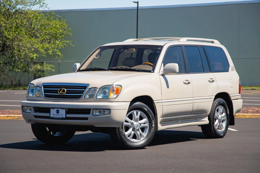 2003 Lexus LX 2nd Gen - Image 2 of 31