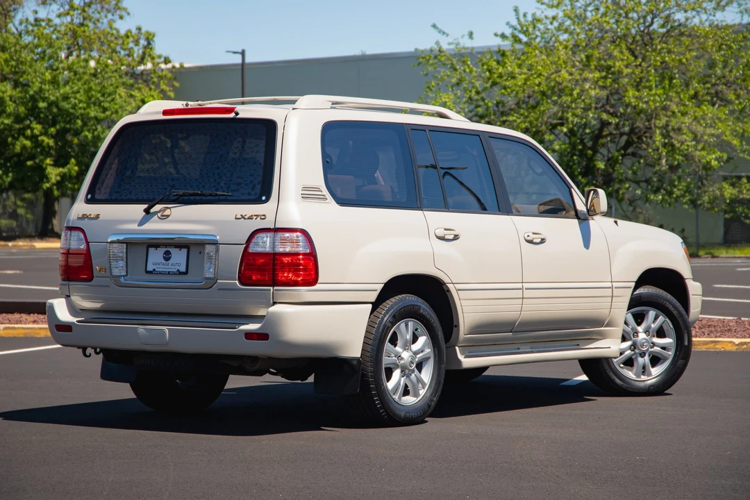 2003 Lexus LX 2nd Gen - Image 6 of 31