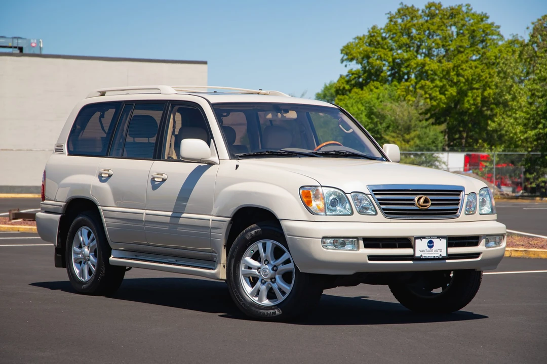 2003 Lexus LX 2nd Gen - Image 8 of 31