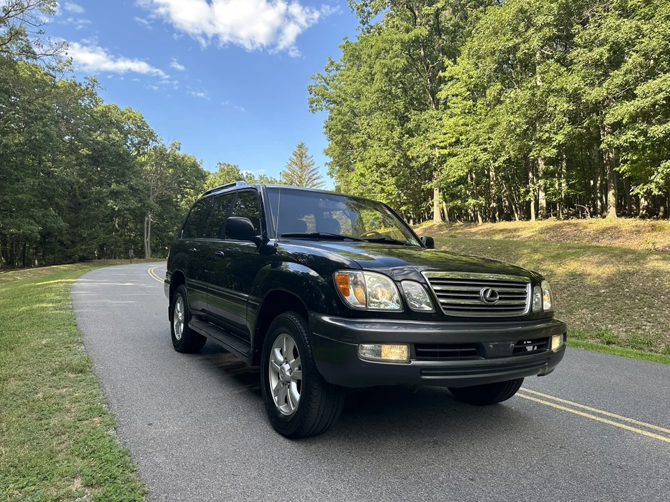 2003 Lexus LX 2nd Gen - Image 20 of 31