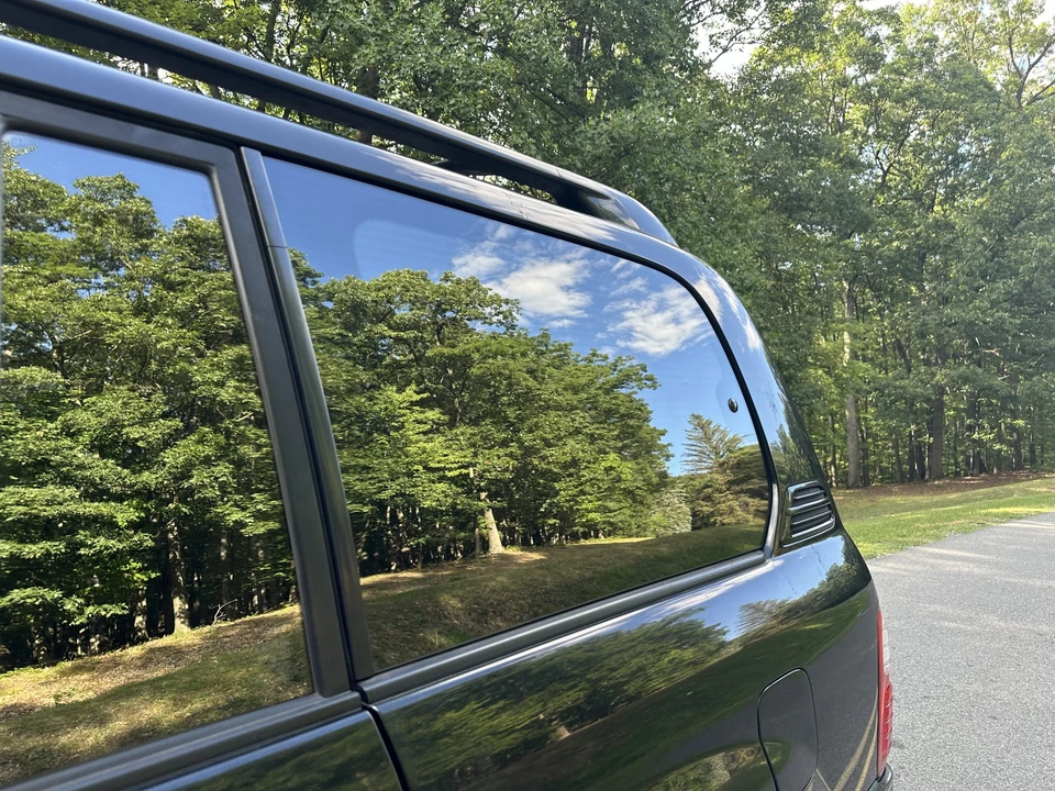 2003 Lexus LX 2nd Gen - Image 30 of 31