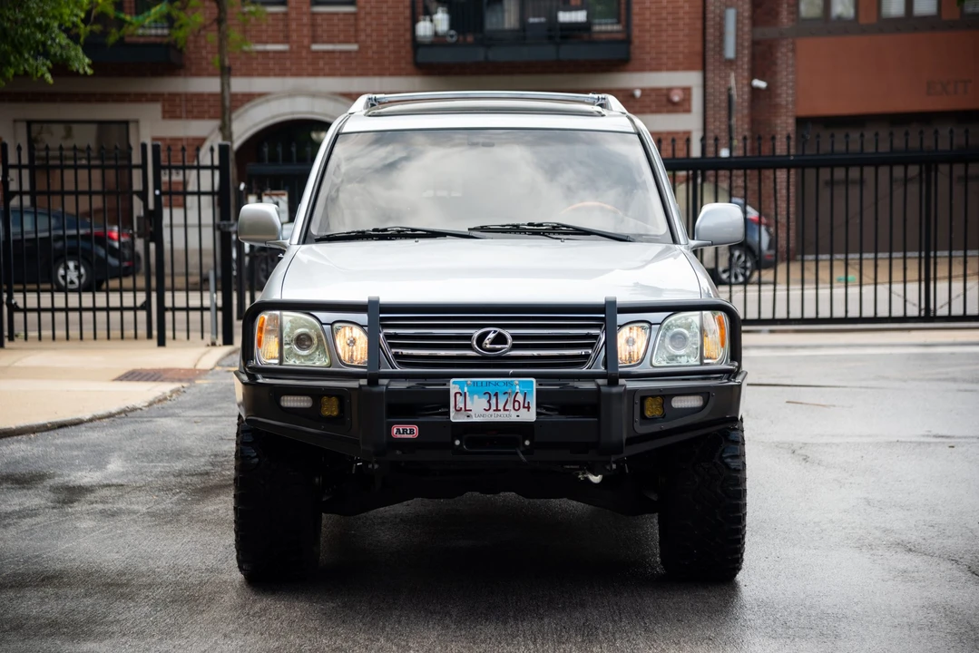 2003 Lexus LX 2nd Gen - Image 7 of 31