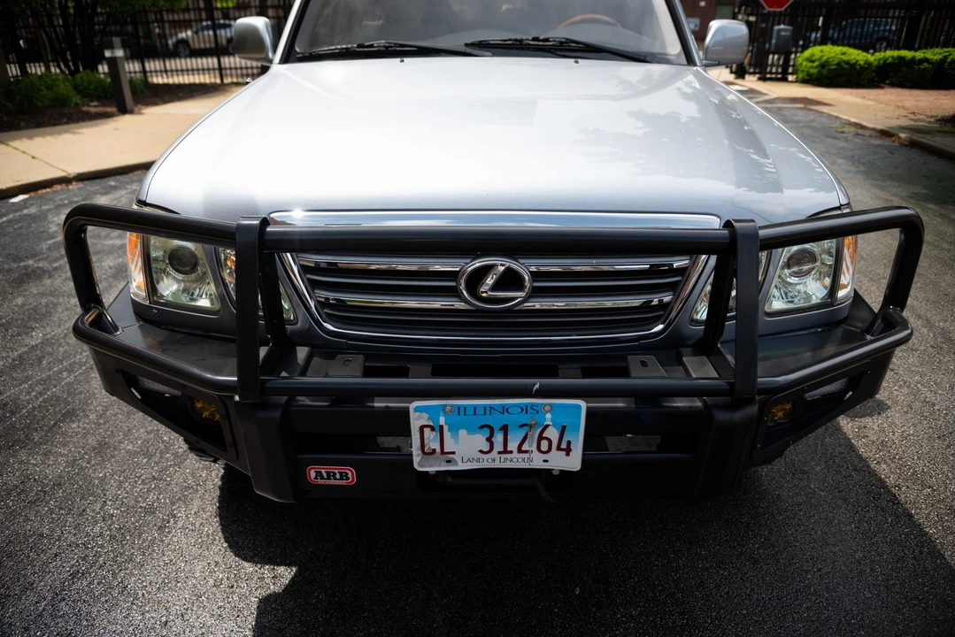 2003 Lexus LX 2nd Gen - Image 28 of 31