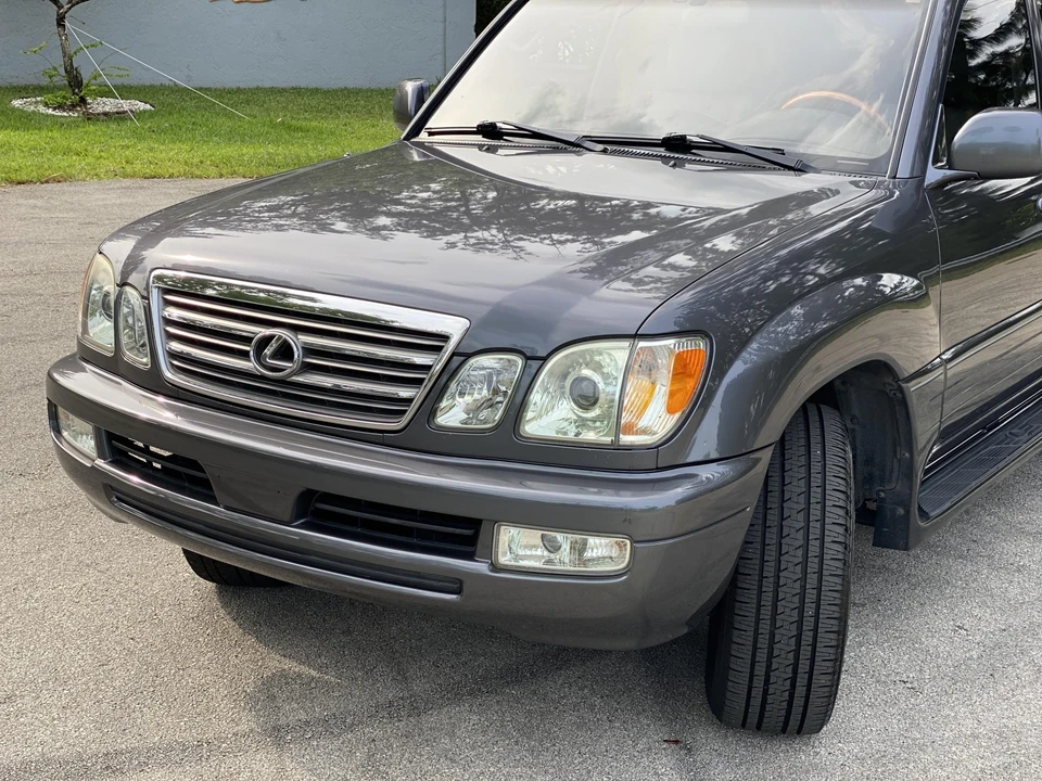 2003 Lexus LX 2nd Gen - Image 31 of 31