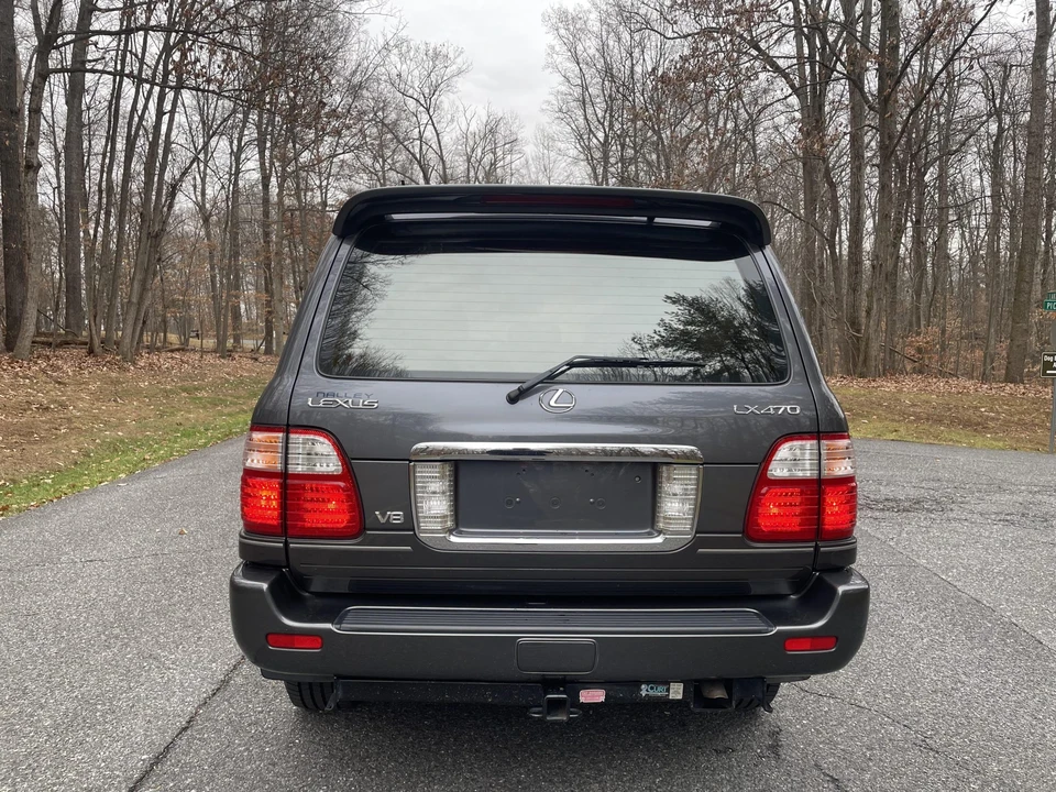 2003 Lexus LX 2nd Gen - Image 30 of 31