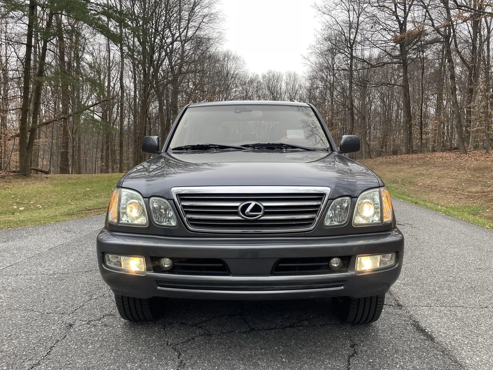 2003 Lexus LX 2nd Gen - Image 14 of 31
