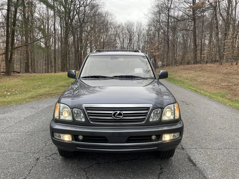 2003 Lexus LX 2nd Gen - Image 13 of 31