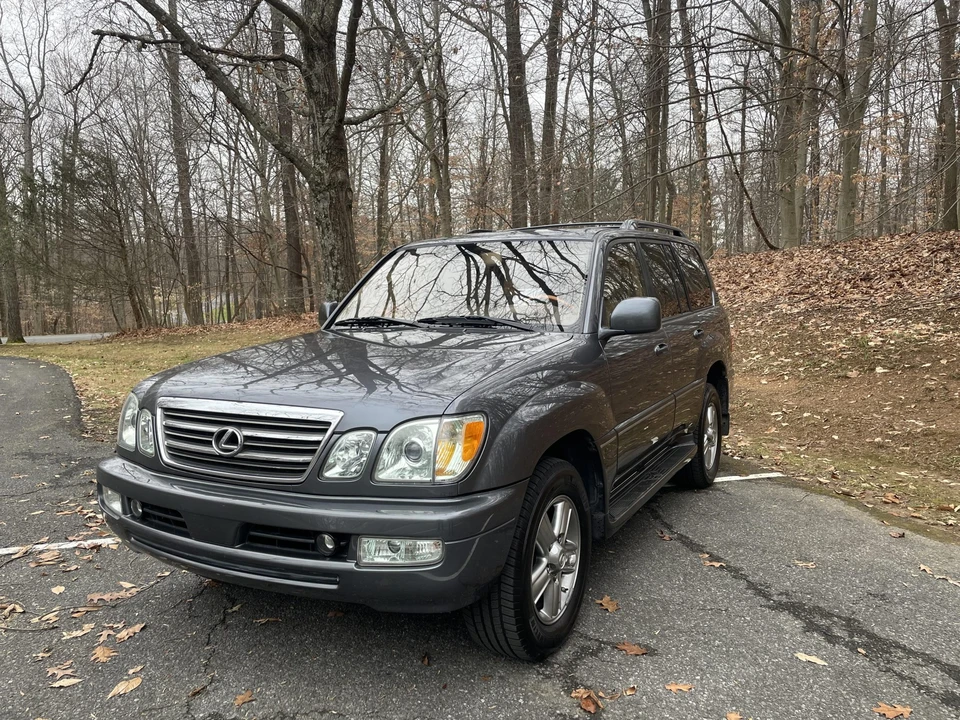 2003 Lexus LX 2nd Gen - Image 15 of 31