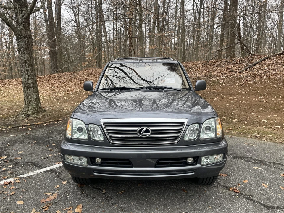 2003 Lexus LX 2nd Gen - Image 12 of 31