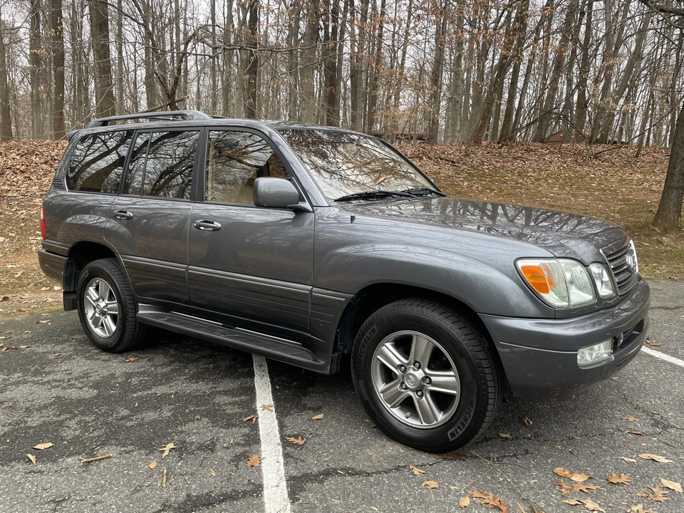 2003 Lexus LX 2nd Gen - Image 7 of 31
