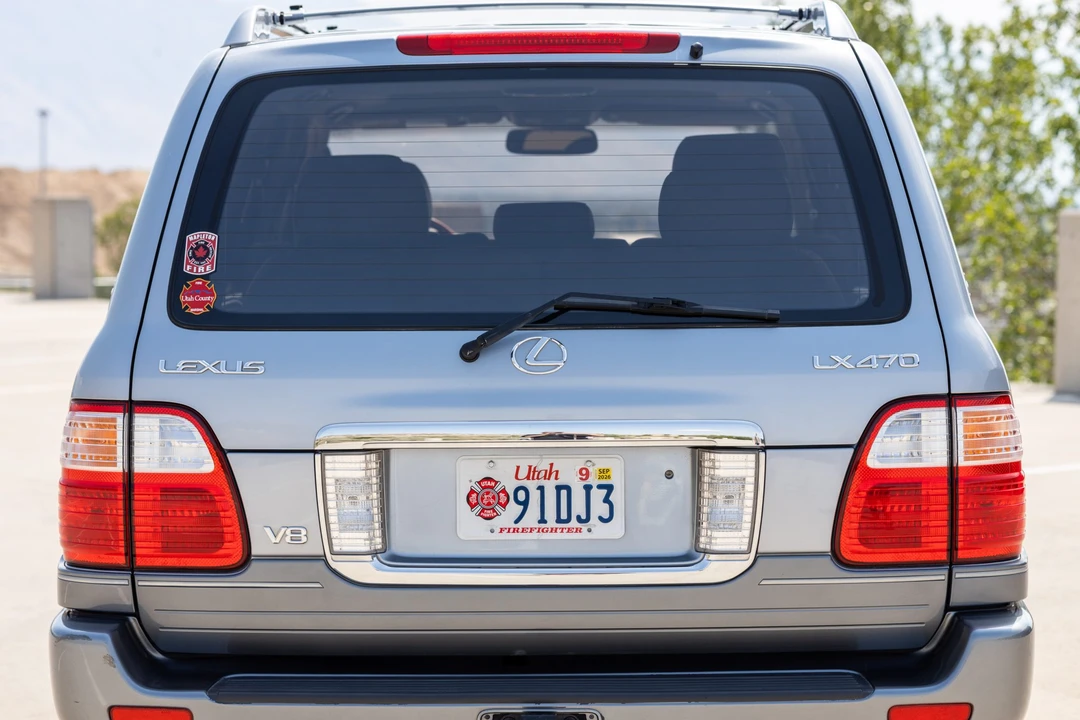 2003 Lexus LX 2nd Gen - Image 20 of 31