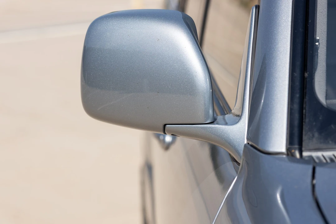 2003 Lexus LX 2nd Gen - Image 16 of 31
