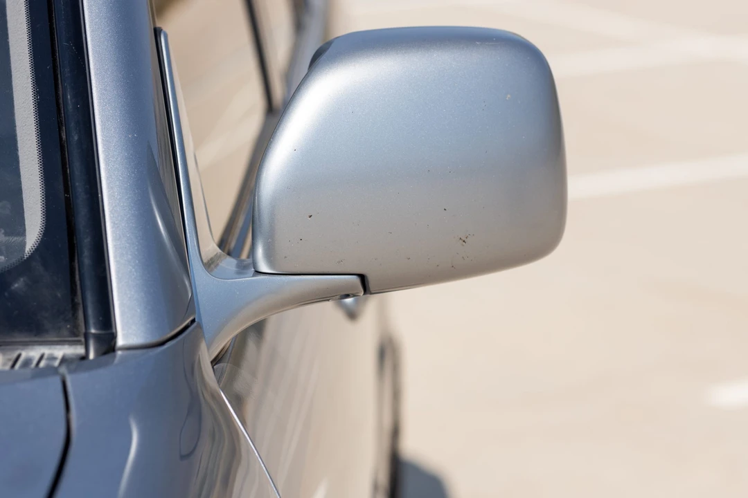 2003 Lexus LX 2nd Gen - Image 17 of 31