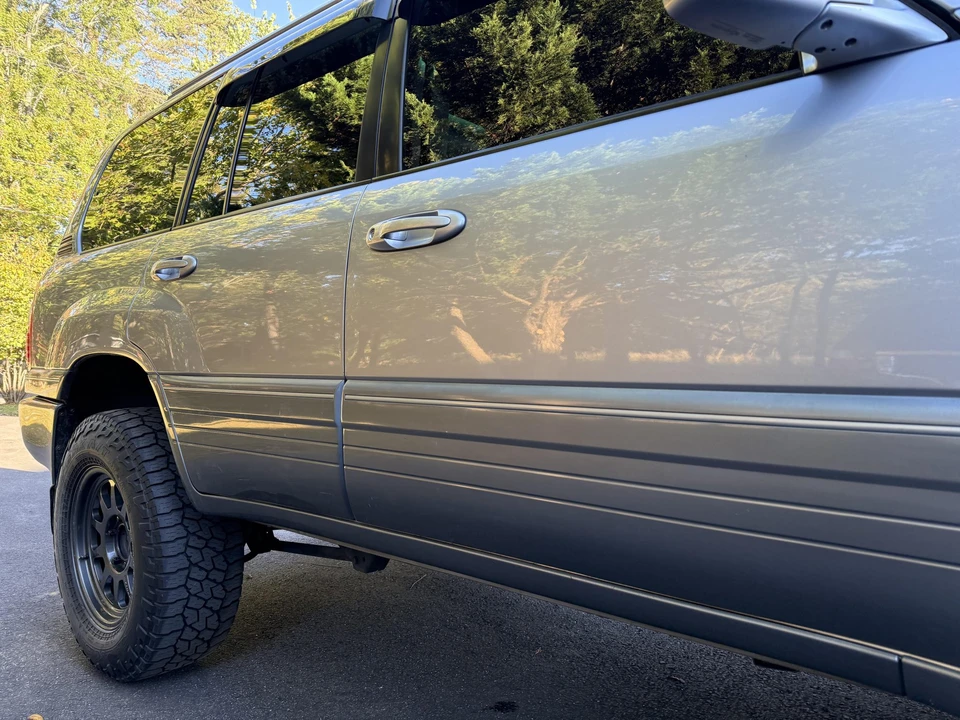 2003 Lexus LX 2nd Gen - Image 20 of 31