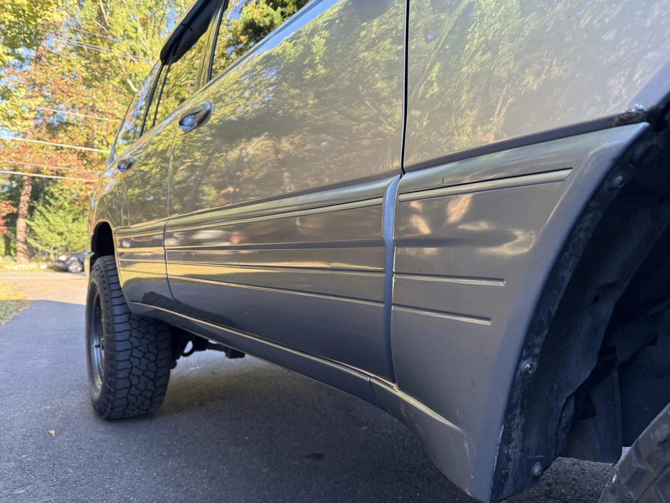 2003 Lexus LX 2nd Gen - Image 21 of 31