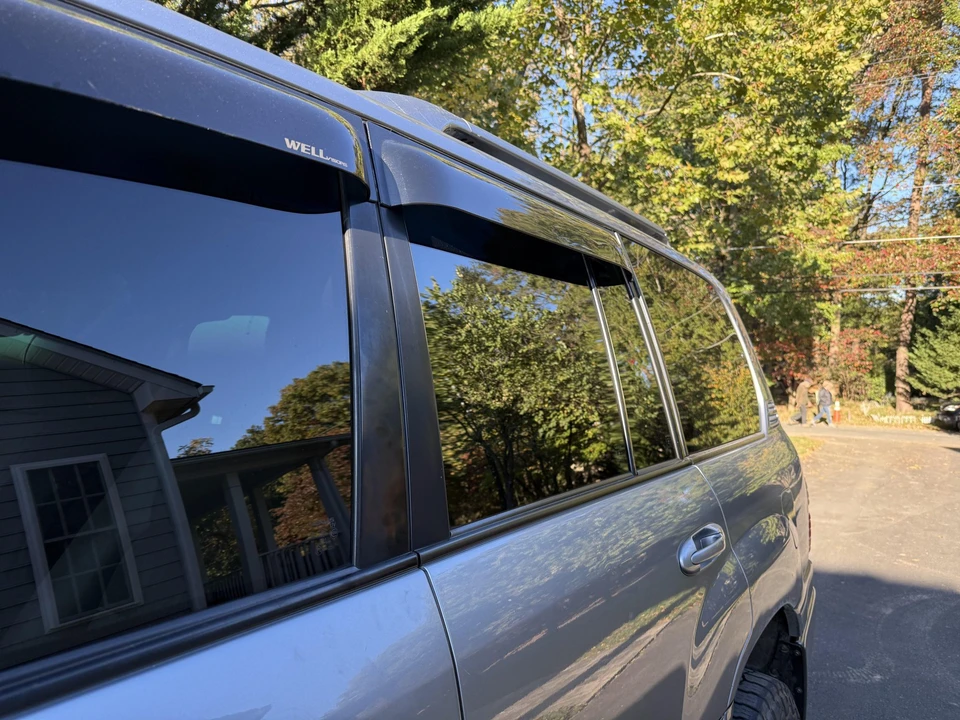 2003 Lexus LX 2nd Gen - Image 16 of 31
