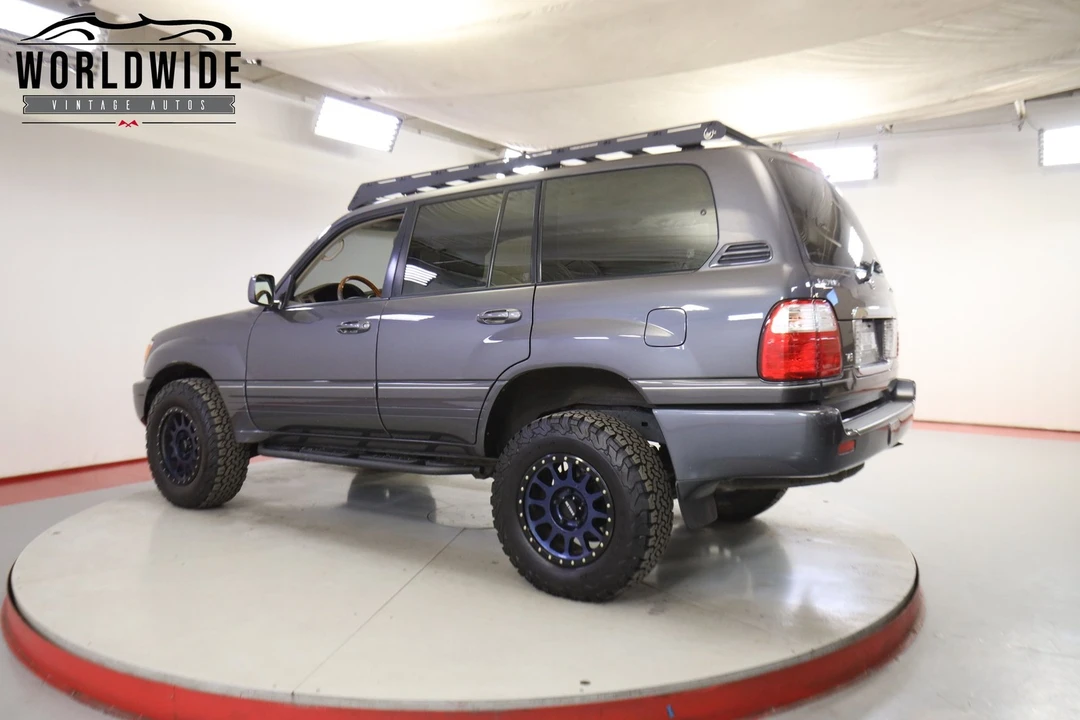 2003 Lexus LX 2nd Gen - Image 5 of 12