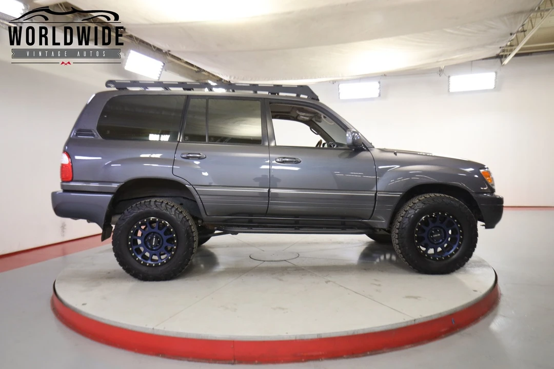 2003 Lexus LX 2nd Gen - Image 4 of 12