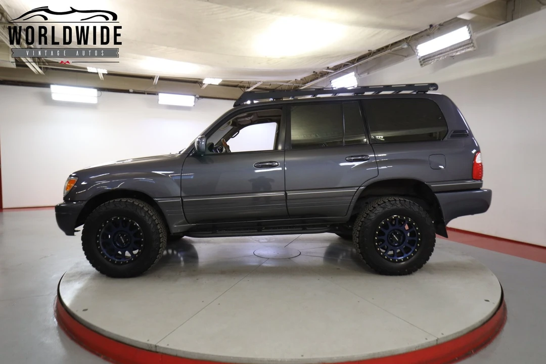 2003 Lexus LX 2nd Gen - Image 3 of 12