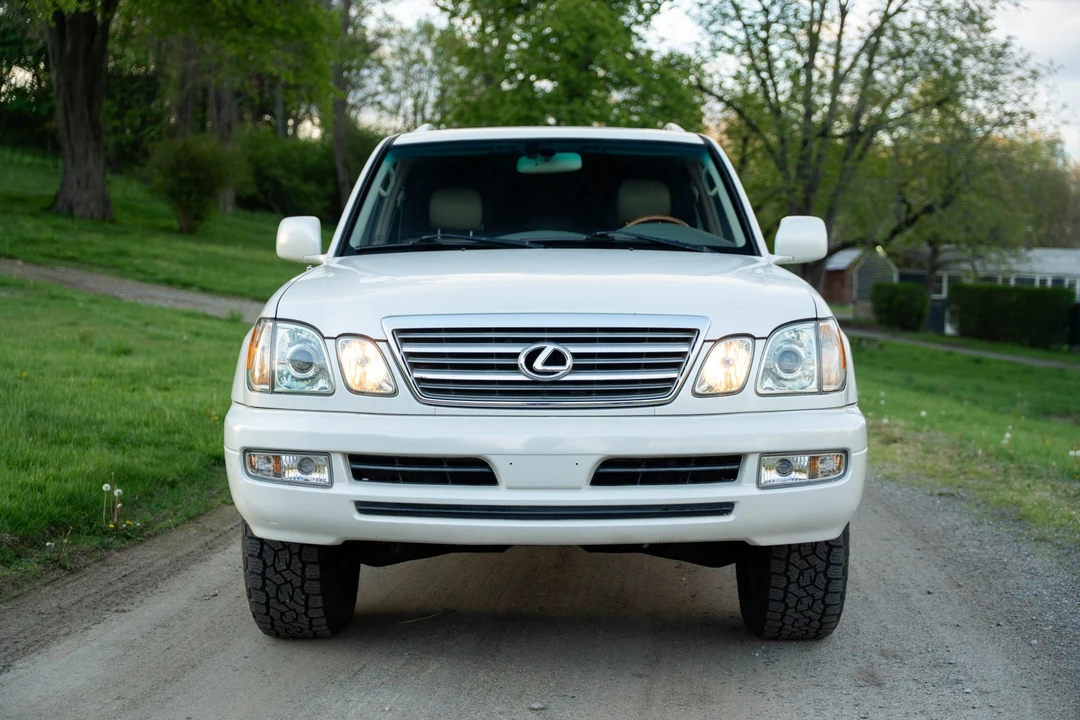 2003 Lexus LX 2nd Gen - Image 13 of 31