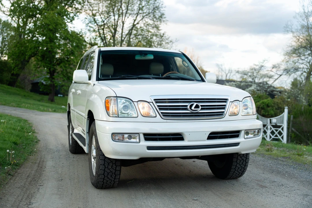 2003 Lexus LX 2nd Gen - Image 15 of 31