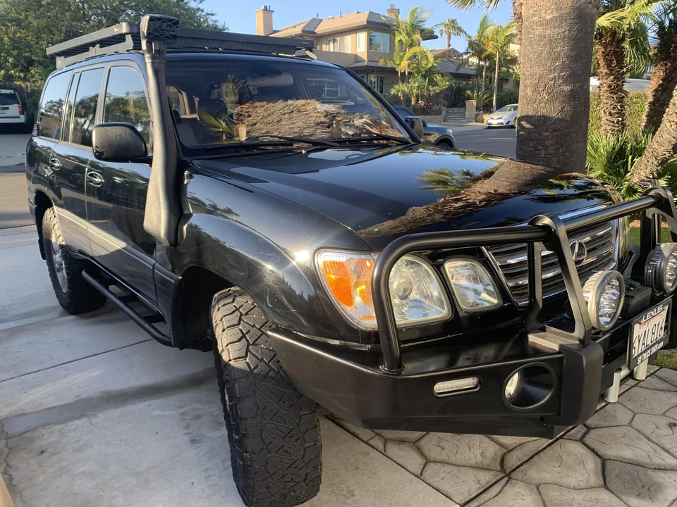 2003 Lexus LX 2nd Gen - Image 21 of 31