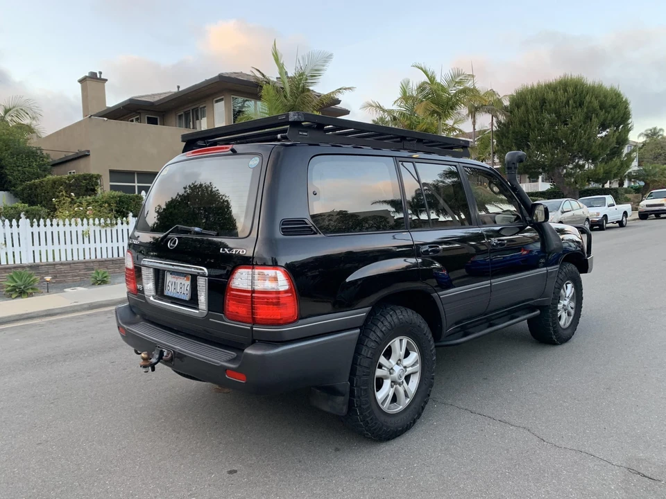 2003 Lexus LX 2nd Gen - Image 12 of 31