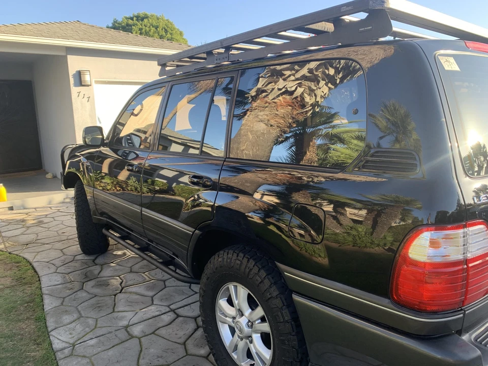 2003 Lexus LX 2nd Gen - Image 17 of 31