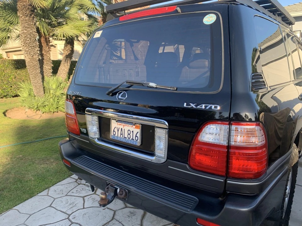2003 Lexus LX 2nd Gen - Image 19 of 31