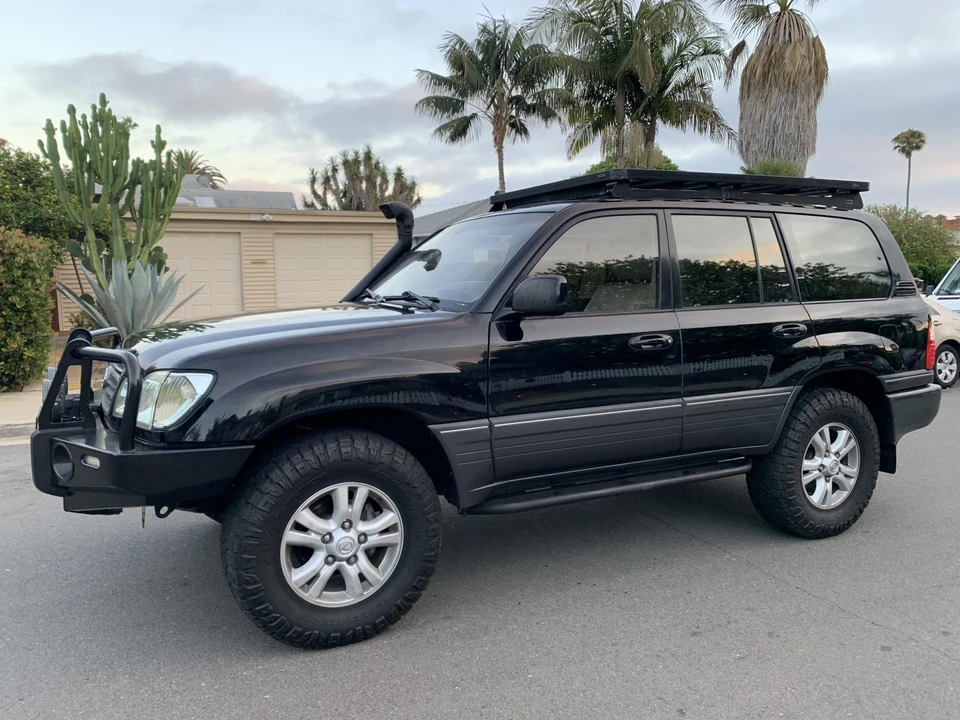 2003 Lexus LX 2nd Gen - Image 7 of 31
