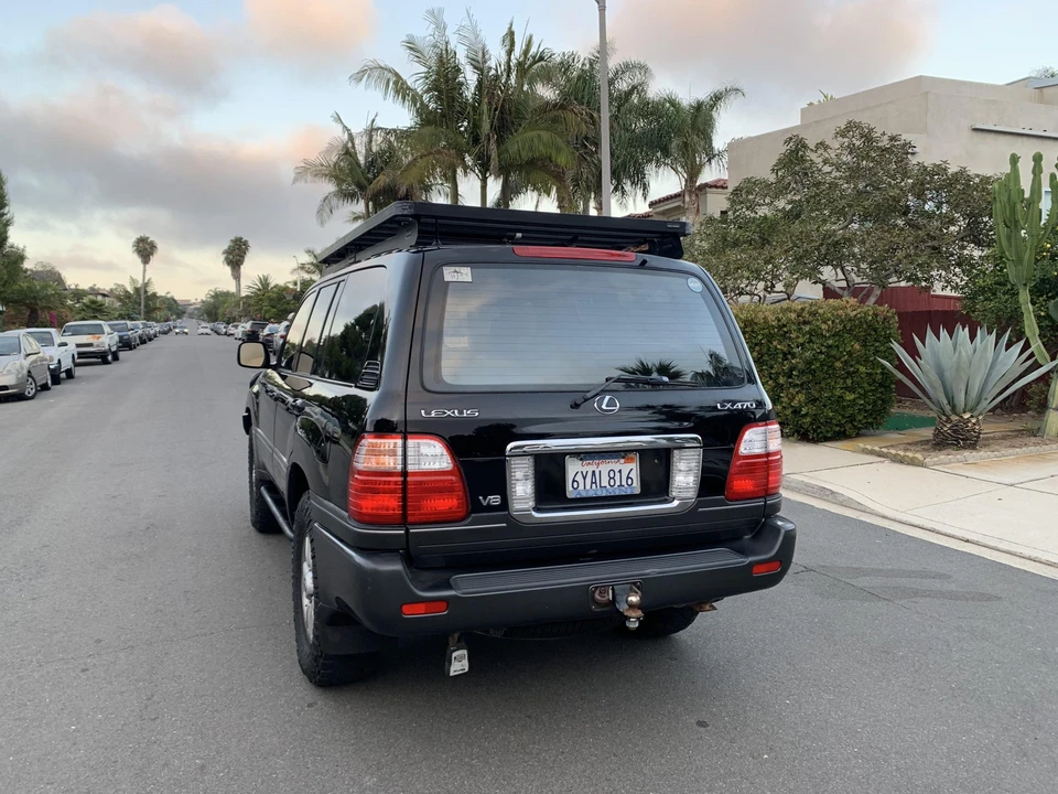 2003 Lexus LX 2nd Gen - Image 10 of 31
