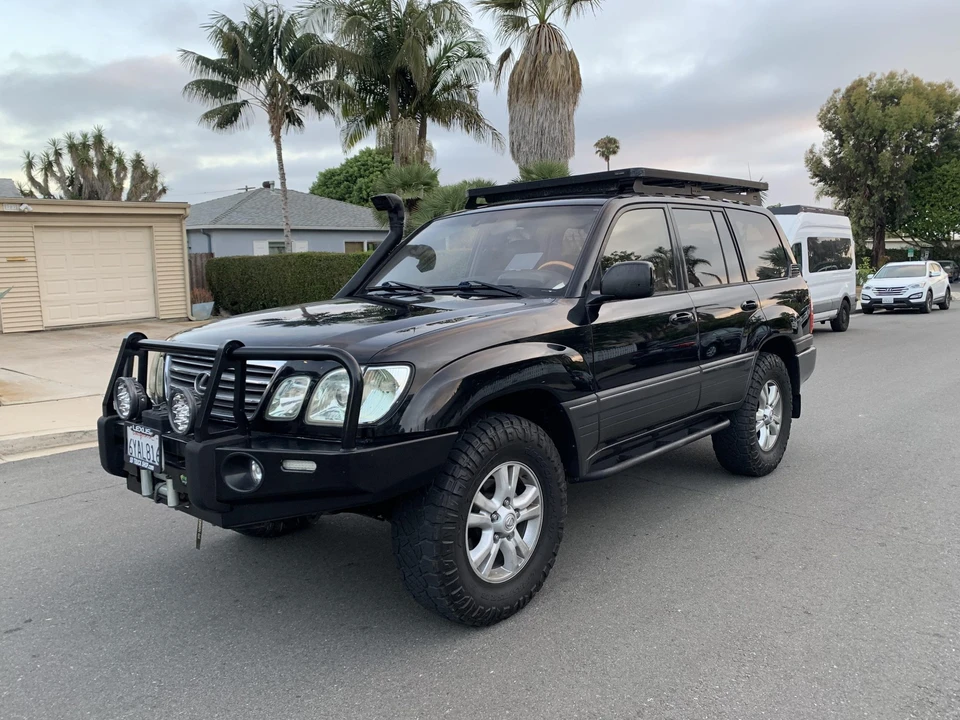 2003 Lexus LX 2nd Gen - Image 6 of 31