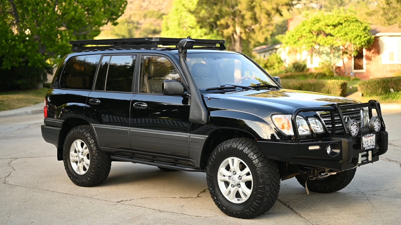 2003 Lexus LX 2nd Gen - Image 5 of 31