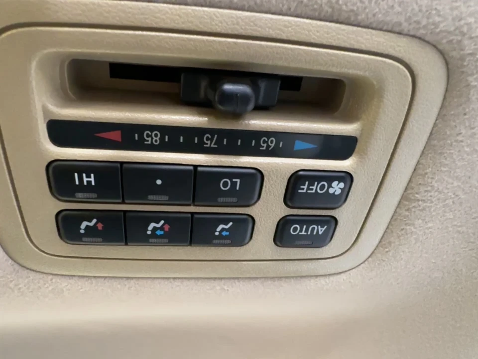 2003 Lexus LX 2nd Gen - Image 12 of 31