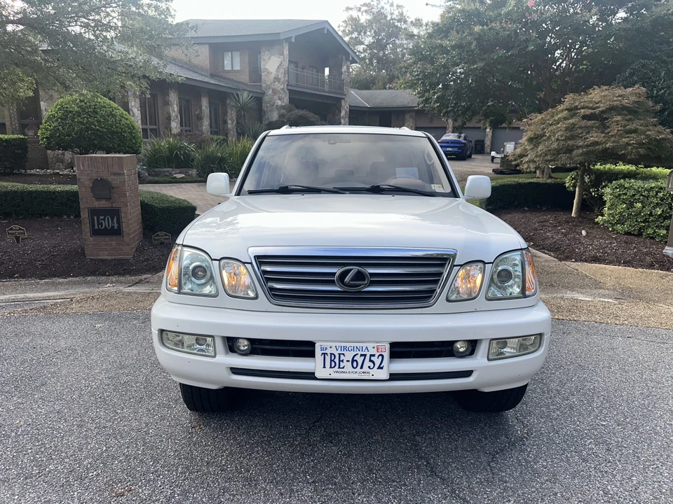 2003 Lexus LX 2nd Gen - Image 7 of 31