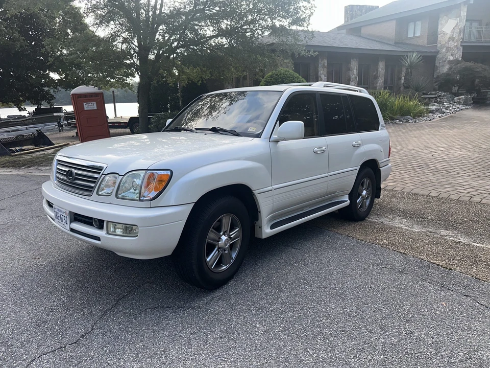 2003 Lexus LX 2nd Gen - Image 2 of 31
