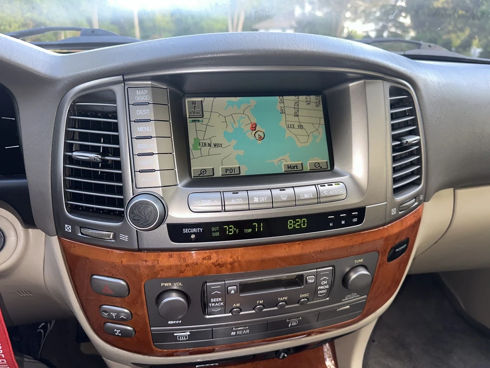 2003 Lexus LX 2nd Gen - Image 15 of 31
