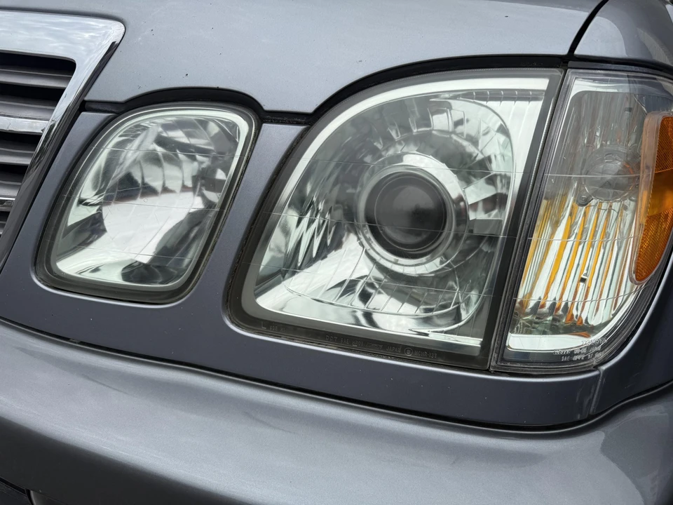 2003 Lexus LX 2nd Gen - Image 30 of 31
